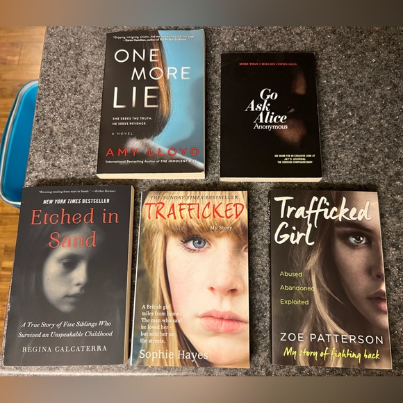 Books - Picture 1 of 3